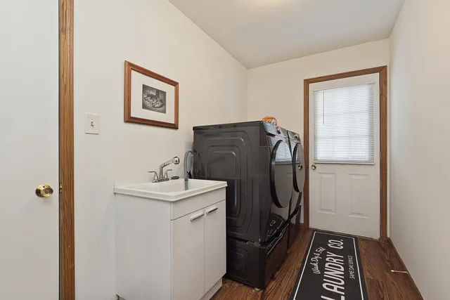 $575,000 | 8942 Birch Lane, Hickory Hills, IL 60457