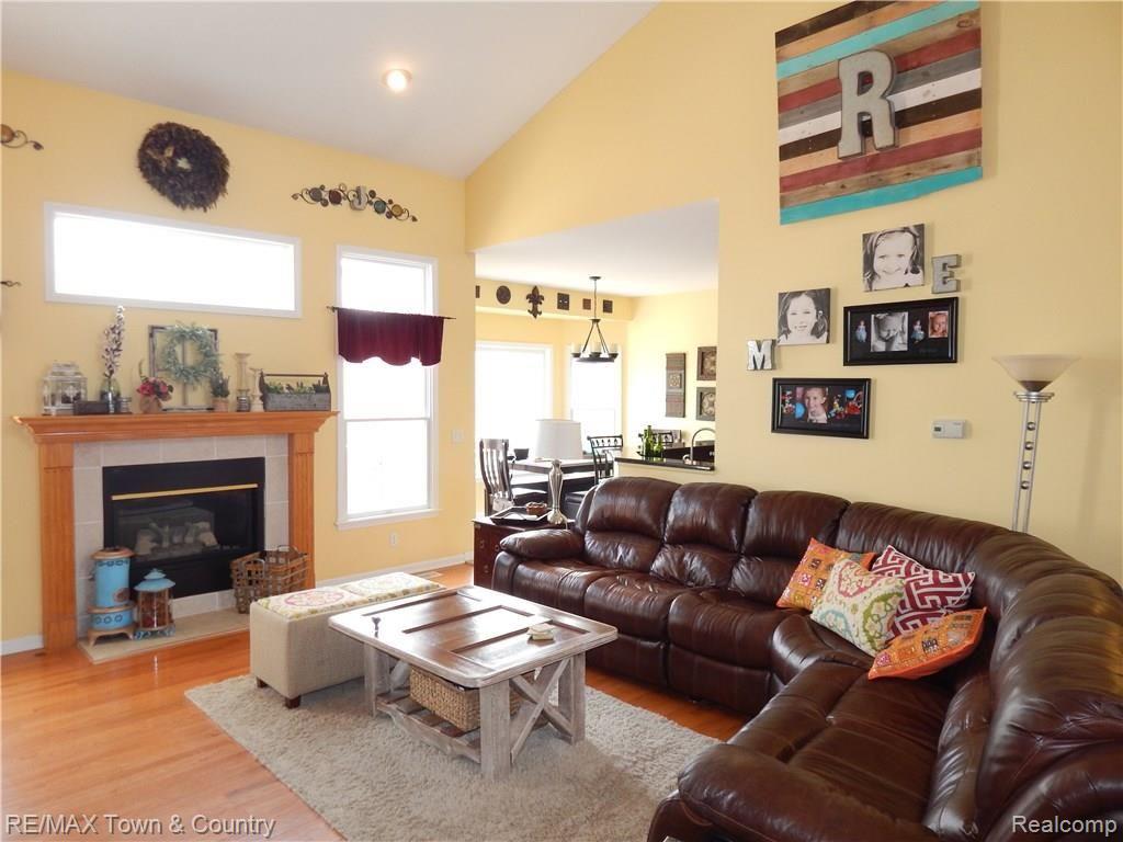 225 Brookside Drive Flushing, MI 48433 - Photo 9 of 60