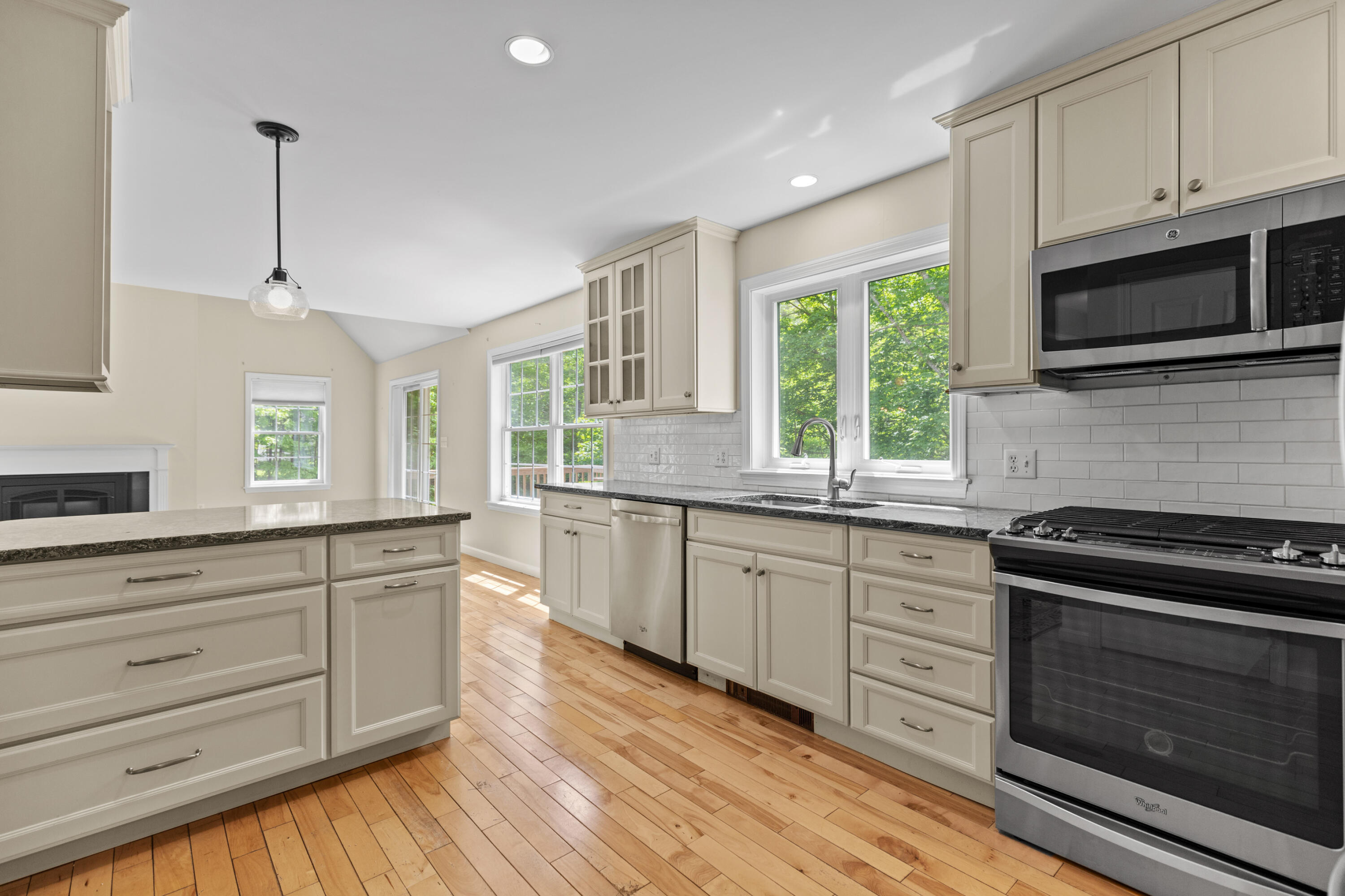 21 Wyman Way Cumberland Center, ME 04021 - Photo 4 of 50 3X0A9918