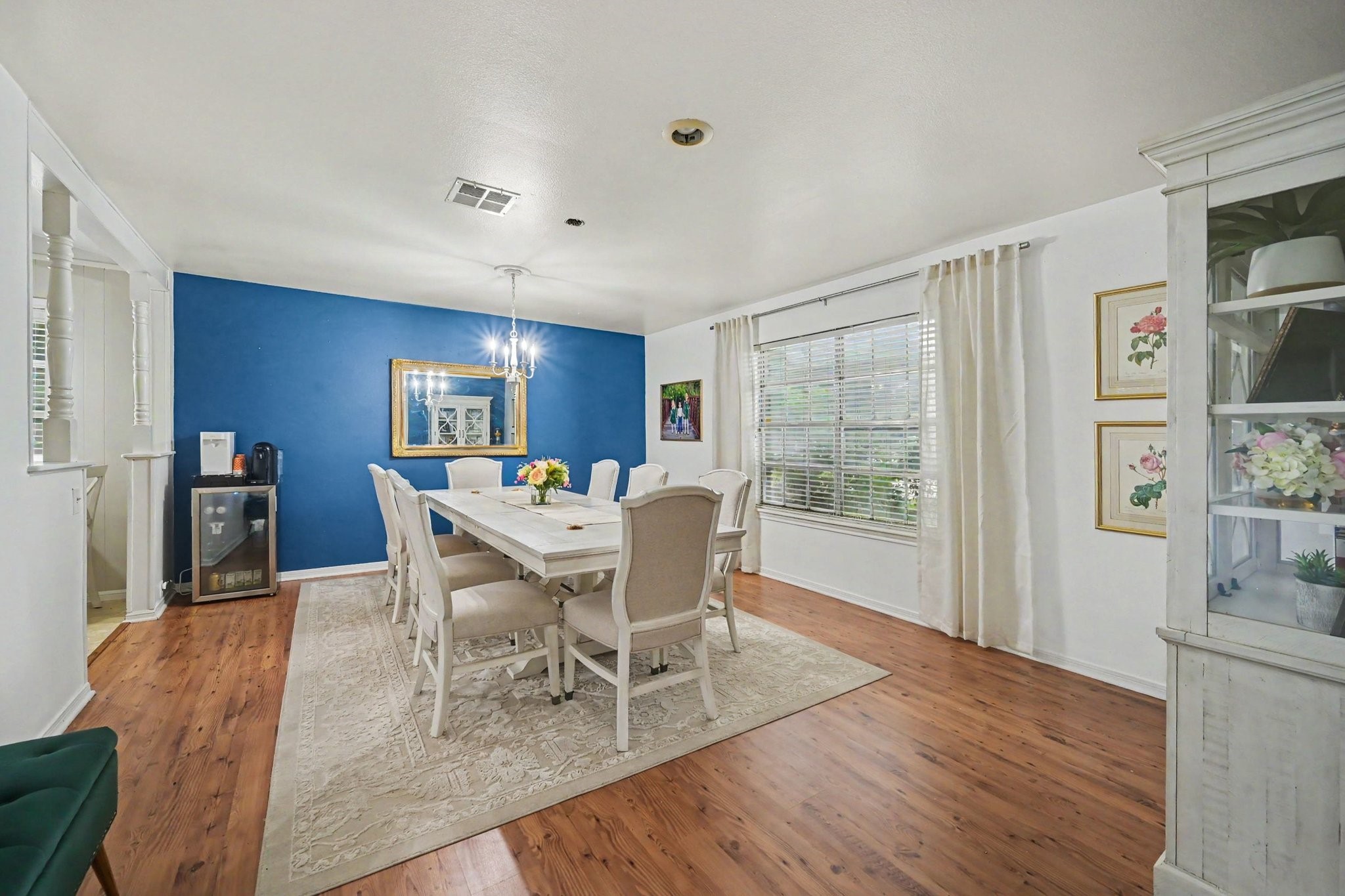 3203 Eula Morgan Road Katy, TX 77493 - Photo 11 of 32 This view is from the front foyer as you come in the home. Imagine your Thanksgiving dinner with the whole family here!
