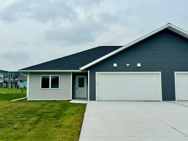 $229,000 | 514 Garfield Street Southeast, Warroad, MN 56763