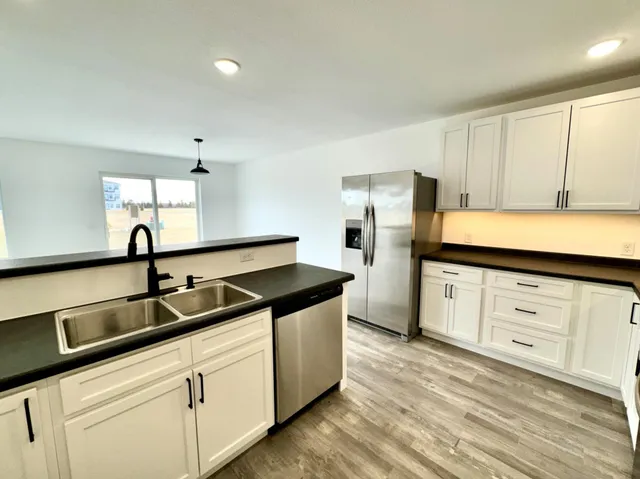 $229,000 | 514 Garfield Street Southeast, Warroad, MN 56763