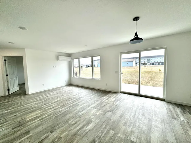 $229,000 | 514 Garfield Street Southeast, Warroad, MN 56763