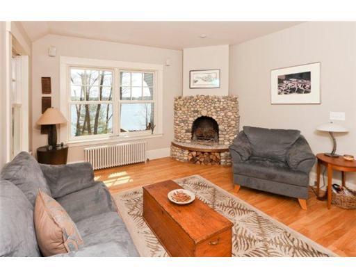 4 Shipwright Cove Freeport, ME 04032 - Photo 9 of 25 Den/Family/Great Room.