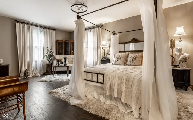 $635,000 | 7743 Camelback Drive, Indianapolis, IN 46250