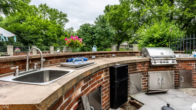 $635,000 | 7743 Camelback Drive, Indianapolis, IN 46250