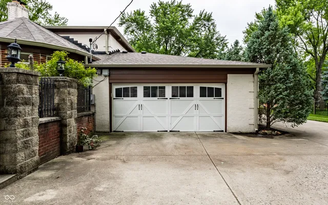 $635,000 | 7743 Camelback Drive, Indianapolis, IN 46250