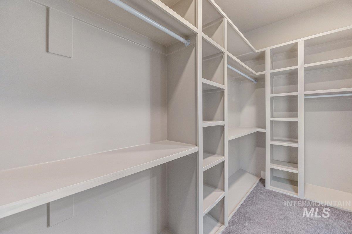 5990 West View Drive Meridian, ID 83642 - Photo 21 of 50 Spacious closet with light carpet