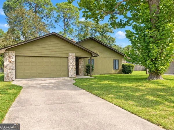 $1,650 | 413 Palmetto Street, St. Marys, GA 31558