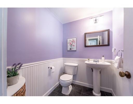 83 Locust Street Reading, MA 01867 - Photo 8 of 29 Gallery Image 8