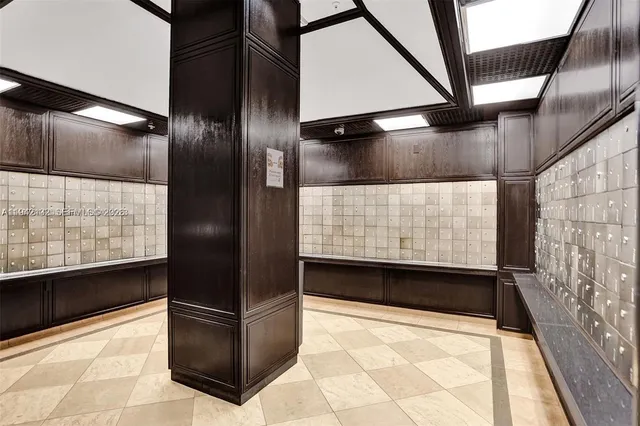 $3,000 | 600 Northeast 36th Street, Unit 1423, Miami, FL 33137