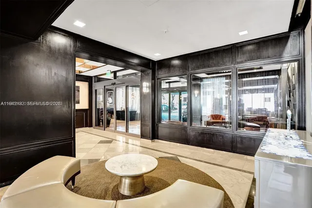 $3,000 | 600 Northeast 36th Street, Unit 1423, Miami, FL 33137