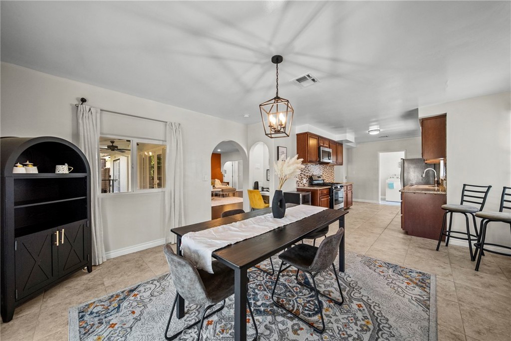 8627 Bothwell Road Northridge, CA 91324 - Photo 13 of 39