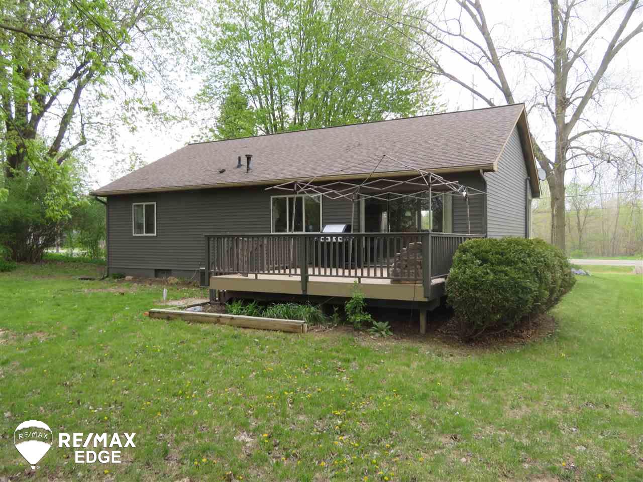 5280 Belsay Road Grand Blanc, MI 48439 - Photo 15 of 21 31380083-14.JPG