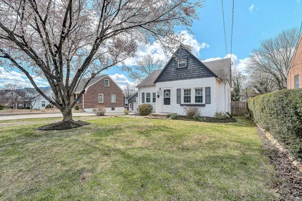 $239,950 | 413 Bruffey Street, Salem, VA 24153