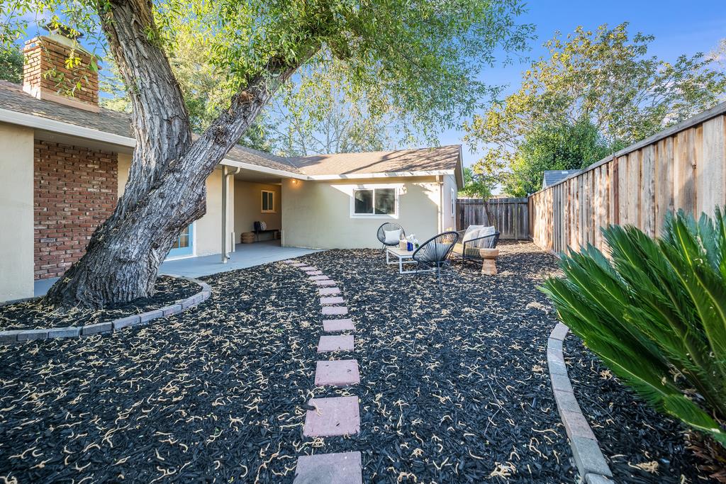 2620 Middlefield Road Palo Alto, CA 94306 - Photo 16 of 23