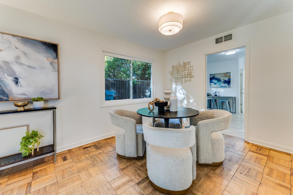 2620 Middlefield Road Palo Alto, CA 94306 - Photo 7 of 23