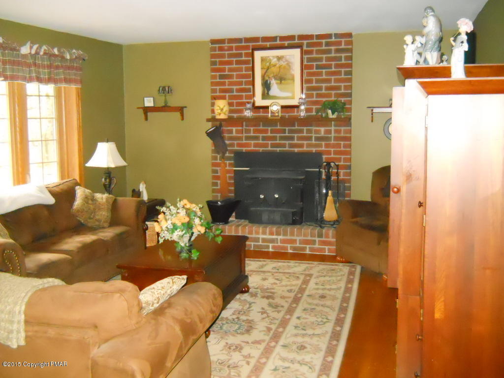 569 Henry's Crossing Road Cresco, PA 18326 - Photo 10 of 31 DSCN0182