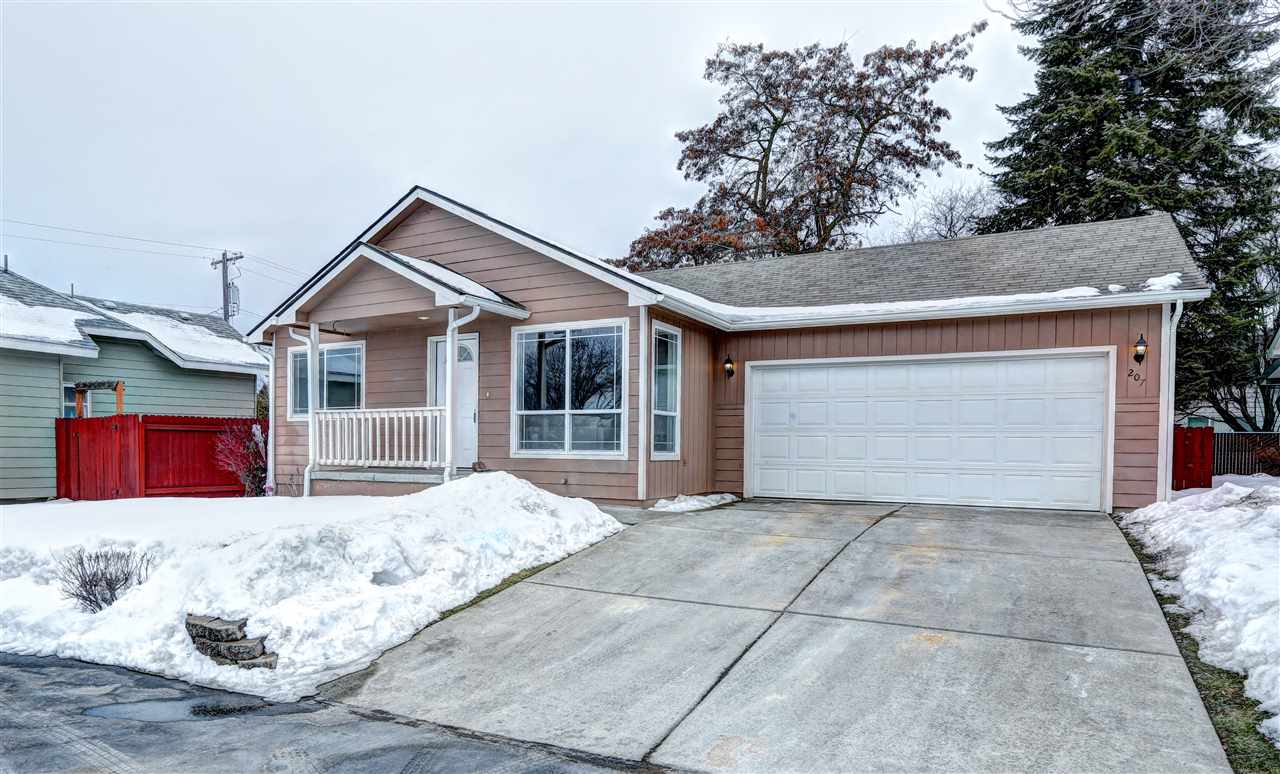 207 North Houk Road Spokane Valley, WA 99216 - Photo 2 of 20