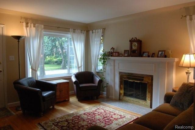 1392 Franklin Road Berkley, MI 48072 - Photo 3 of 23 Living Room 2