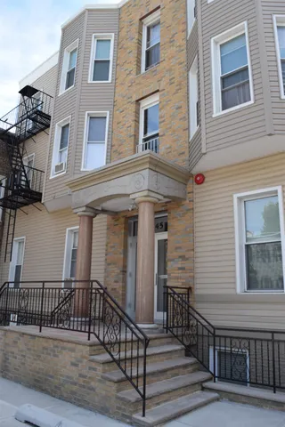 $1,400 | 43-45 Sherman Place, Unit 4, Jersey City, NJ 07307