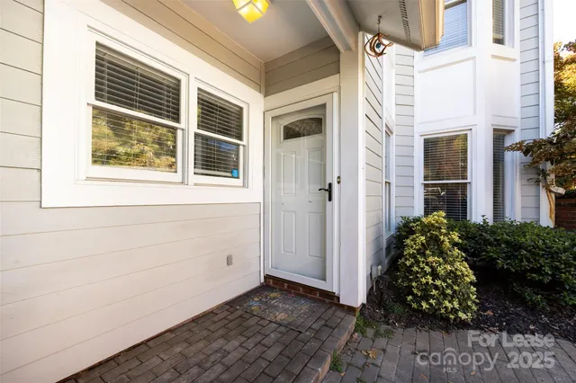 a view of a house with entryway