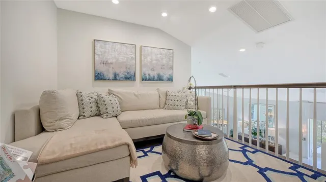 $3,195,000 | 340 Gulf Of Mexico Drive, Unit 136, Longboat Key, FL 34228