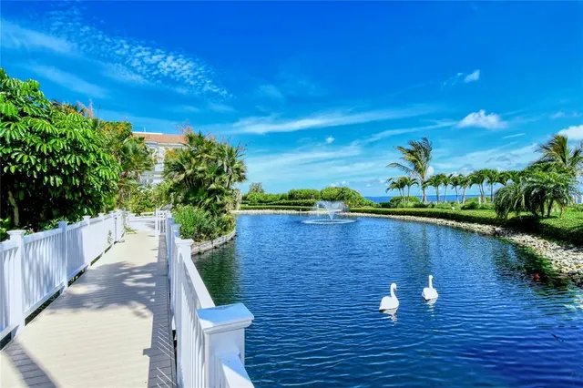 $3,195,000 | 340 Gulf Of Mexico Drive, Unit 136, Longboat Key, FL 34228