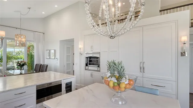 $3,195,000 | 340 Gulf Of Mexico Drive, Unit 136, Longboat Key, FL 34228