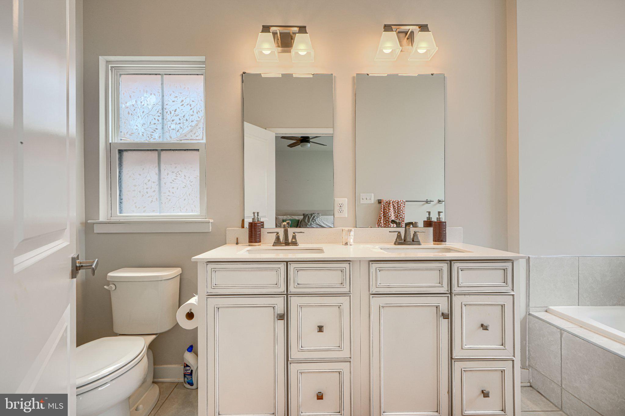 1510 Decatur Street Baltimore, MD 21230 - Photo 18 of 27 Primary Full Bathroom