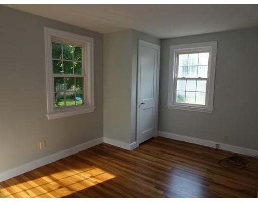 22 Greystone Road Saugus, MA 01906 - Photo 8 of 20 Gallery Image 8