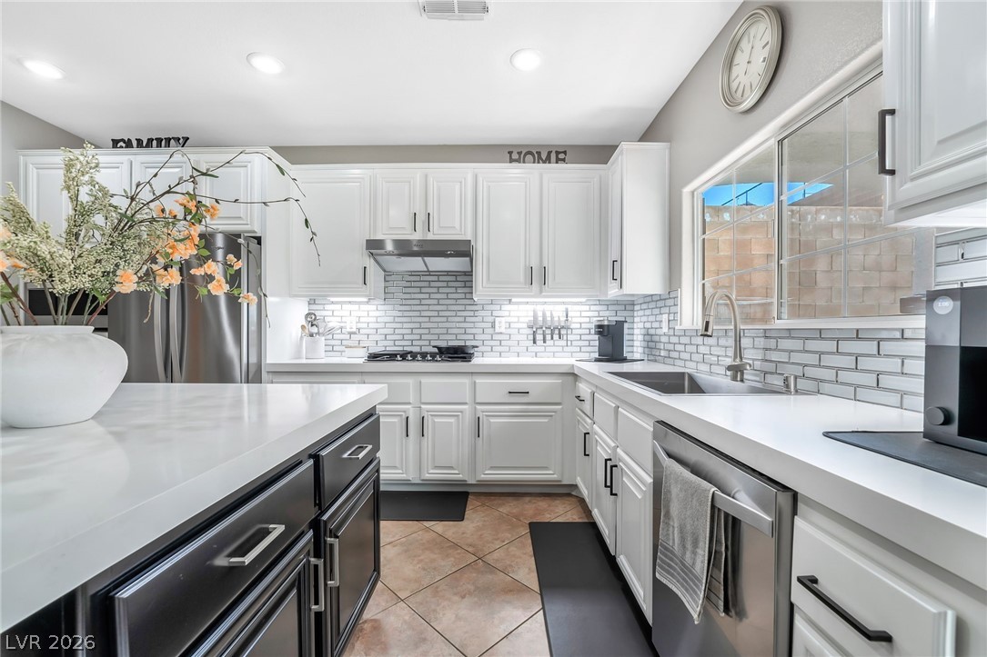 1209 Grove Park Street Henderson, NV 89002 - Photo 13 of 42