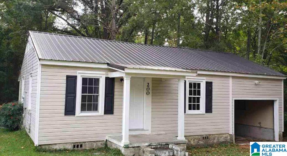 200 East 29th Street Anniston, AL 36201 - Photo 1 of 12