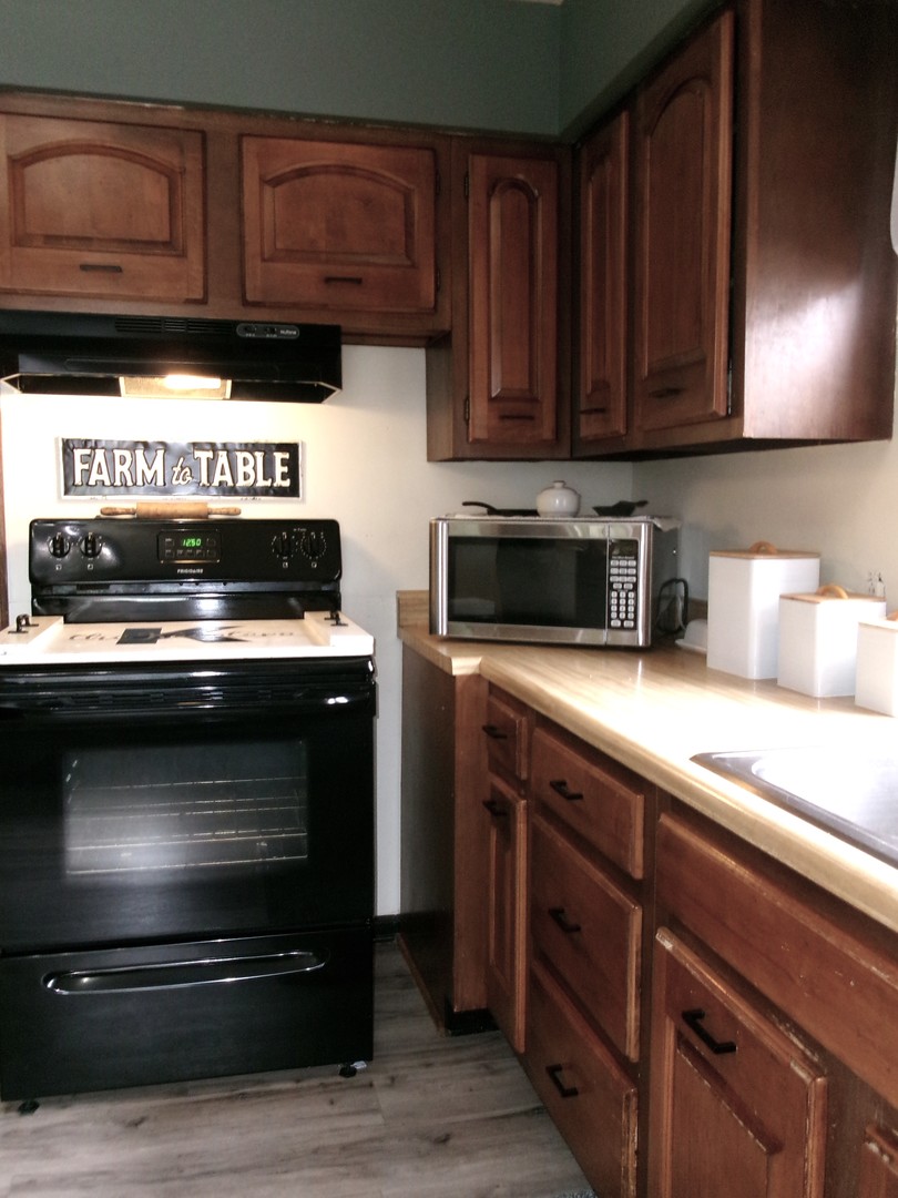 609 Elm Street Carmi, IL 62821 - Photo 11 of 27 Gallery Image 11