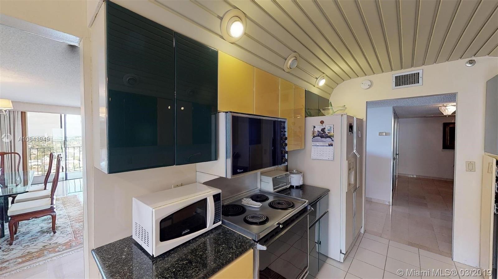 8877 Collins Avenue, Unit PH7 Surfside, FL 33154 - Photo 6 of 18