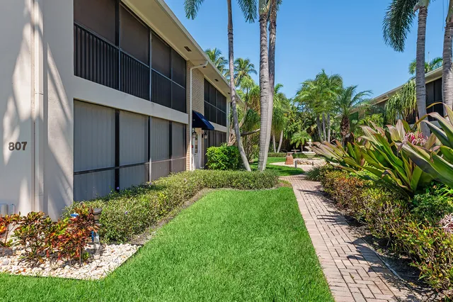 $695,000 | 807 Northeast 1st Street, Unit 6W, Delray Beach, FL 33483