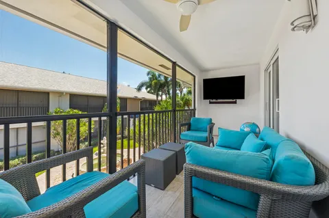 $695,000 | 807 Northeast 1st Street, Unit 6W, Delray Beach, FL 33483