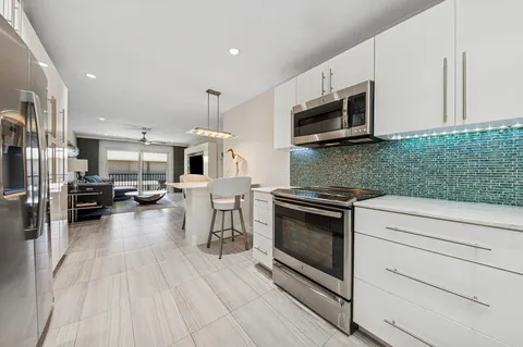 $695,000 | 807 Northeast 1st Street, Unit 6W, Delray Beach, FL 33483