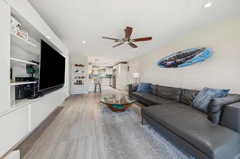 $695,000 | 807 Northeast 1st Street, Unit 6W, Delray Beach, FL 33483