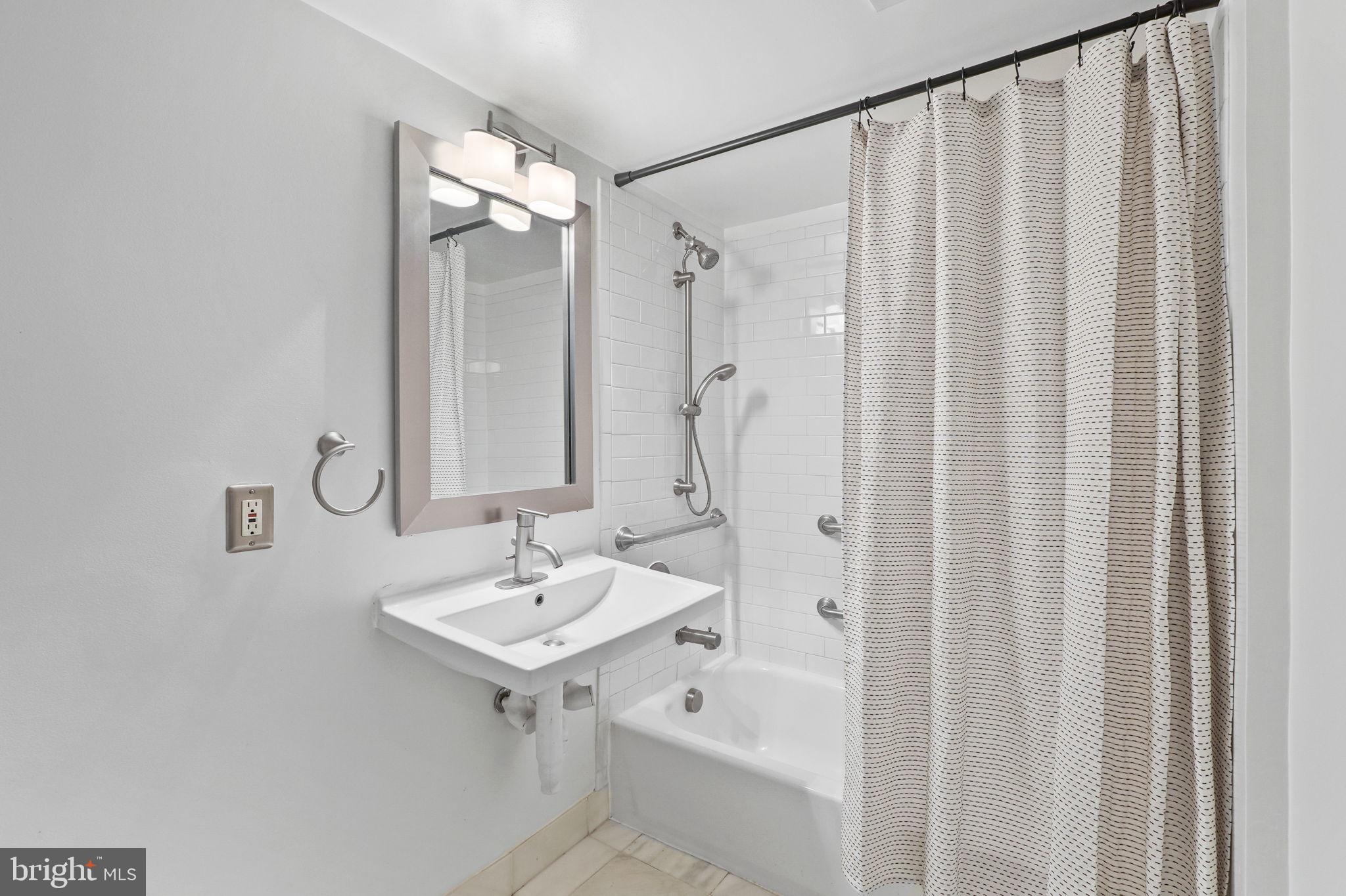 420 16th Street Southeast, Unit 109 Washington, DC 20003 - Photo 18 of 23
