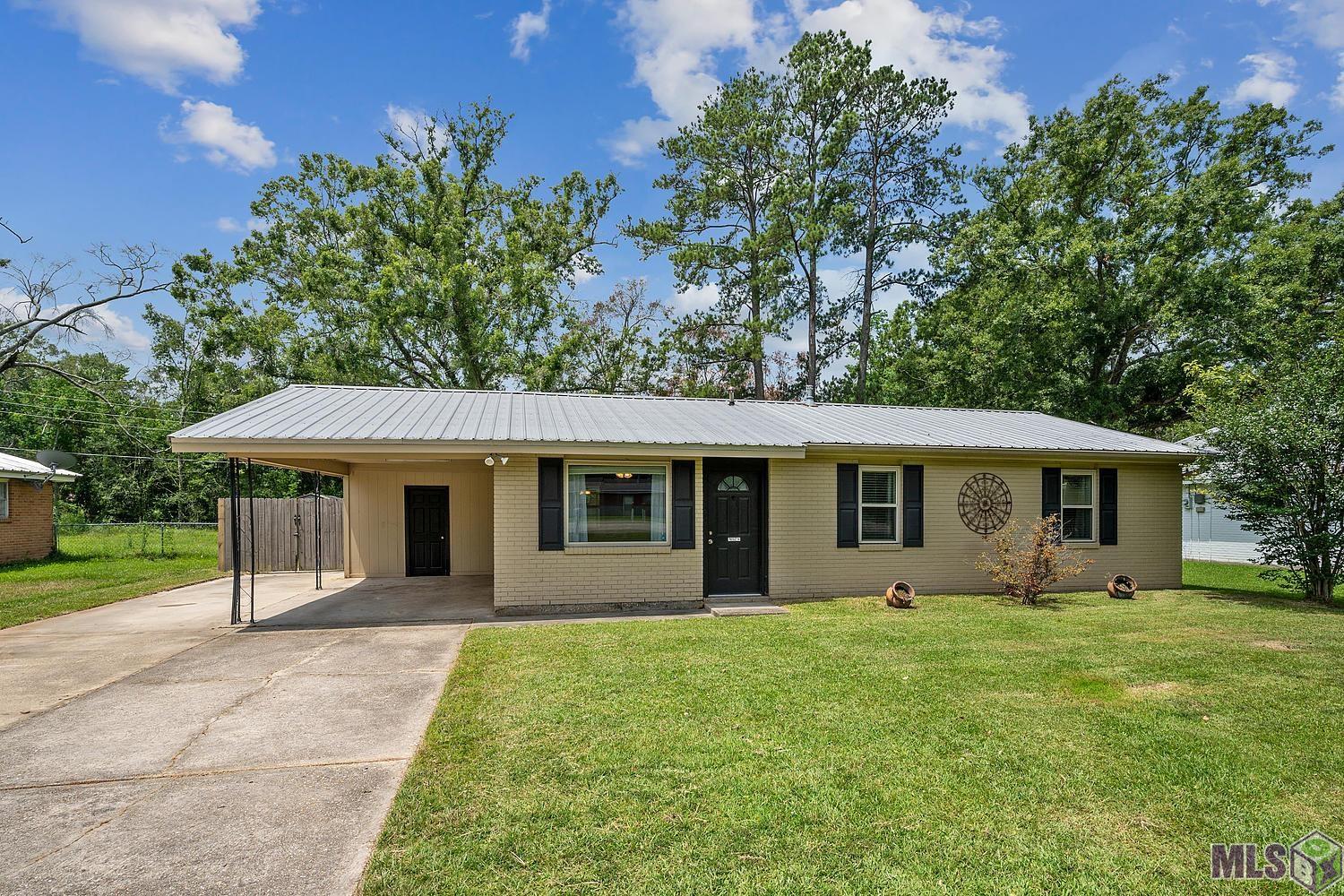 8194 Lockhart Road Denham Springs, LA 70726 - Photo 1 of 11 Gallery Image 1