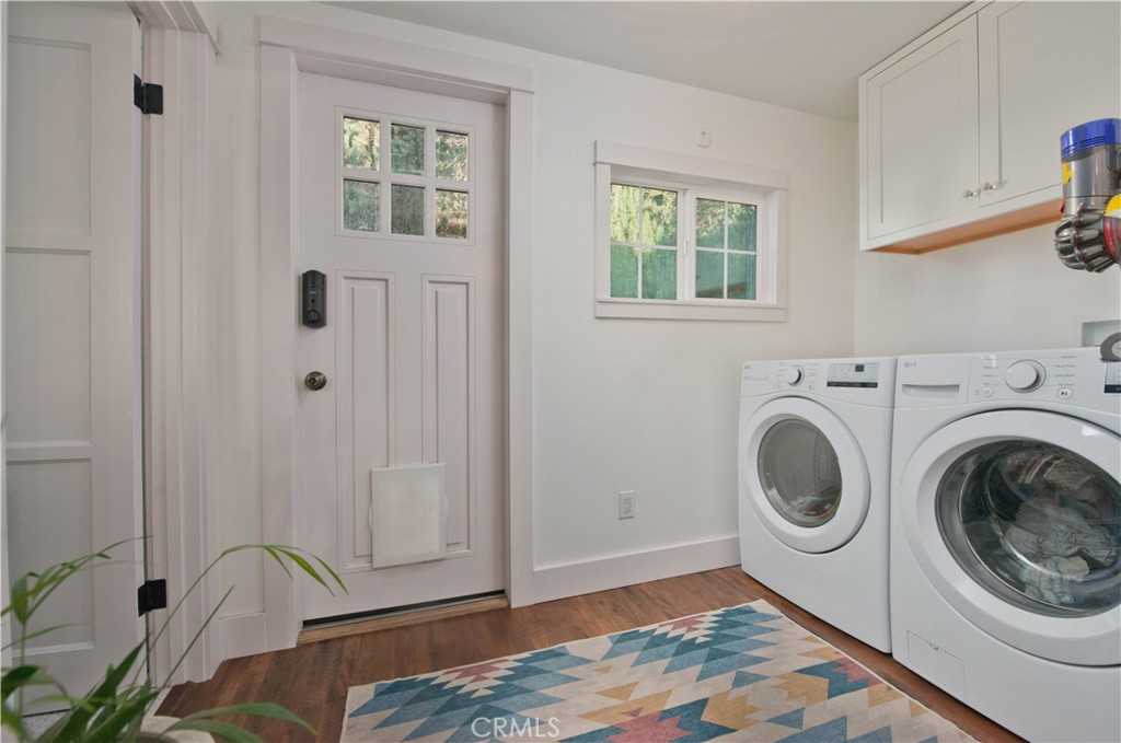 342 North Atlantic Boulevard Alhambra, CA 91801 - Photo 19 of 24 a view of a bedroom with washer and dryer
