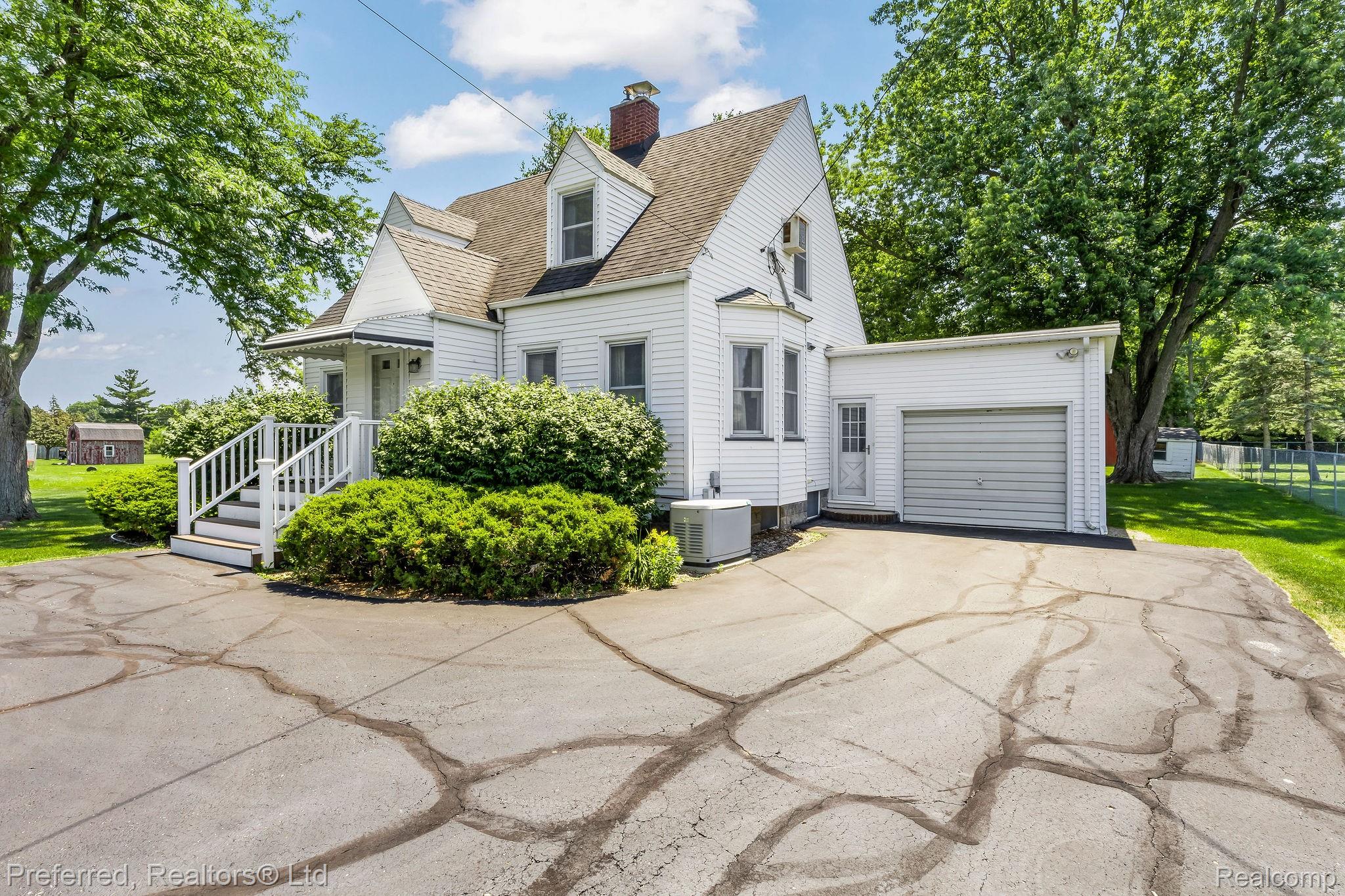 3792 Wheeler Road Bay City, MI 48706 - Photo 2 of 35 Wheeler3.jpg