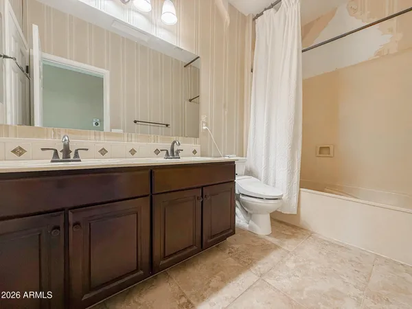 $2,695 | 7707 South 23rd Lane, Phoenix, AZ 85041