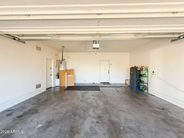 $2,695 | 7707 South 23rd Lane, Phoenix, AZ 85041