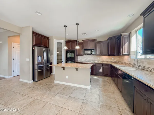 $2,695 | 7707 South 23rd Lane, Phoenix, AZ 85041