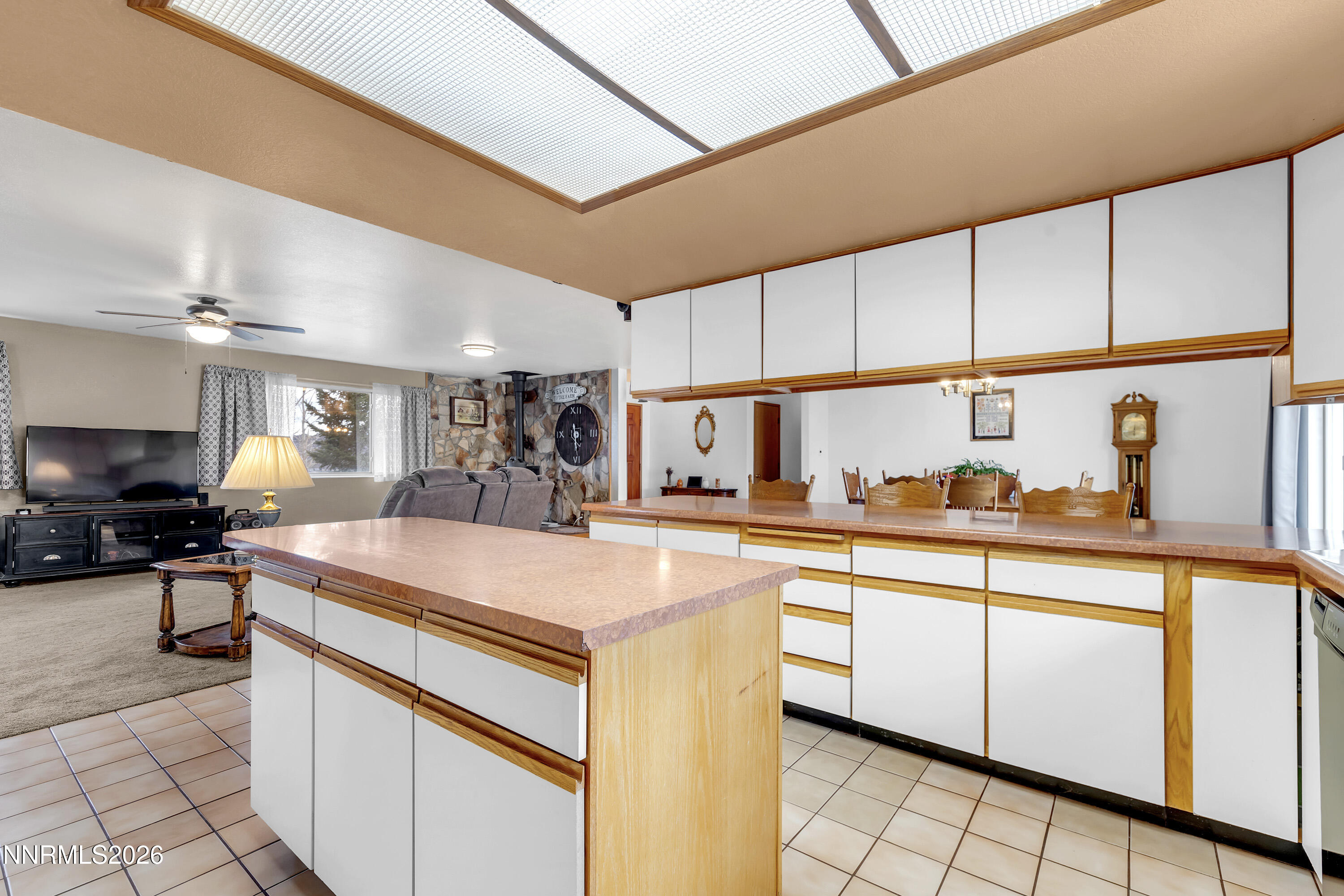 255 Shetland Circle Reno, NV 89508 - Photo 23 of 68 Shetland255-015