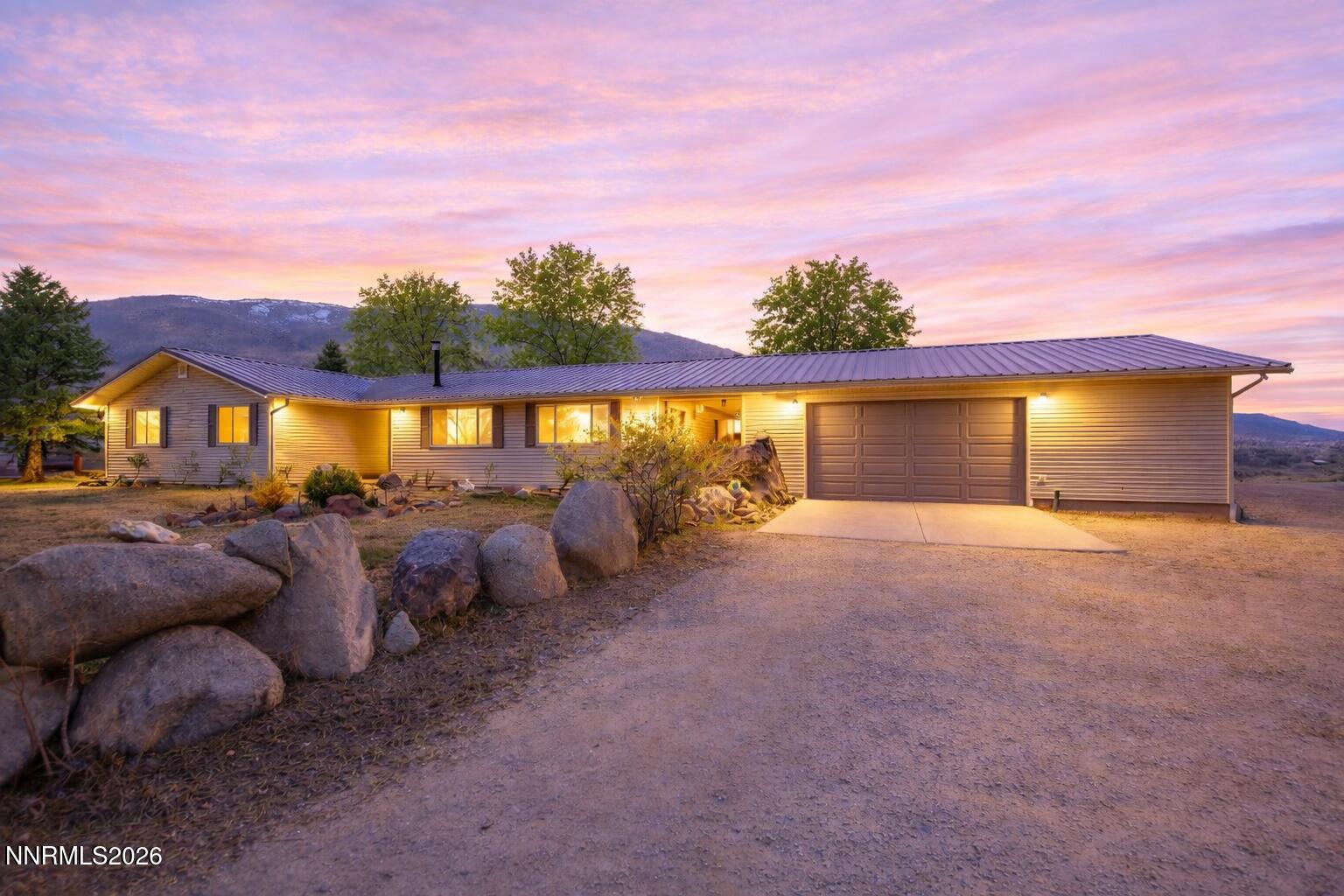 255 Shetland Circle Reno, NV 89508 - Photo 8 of 68 08A5C40E-B611-4134-9396-F62AD9A93635