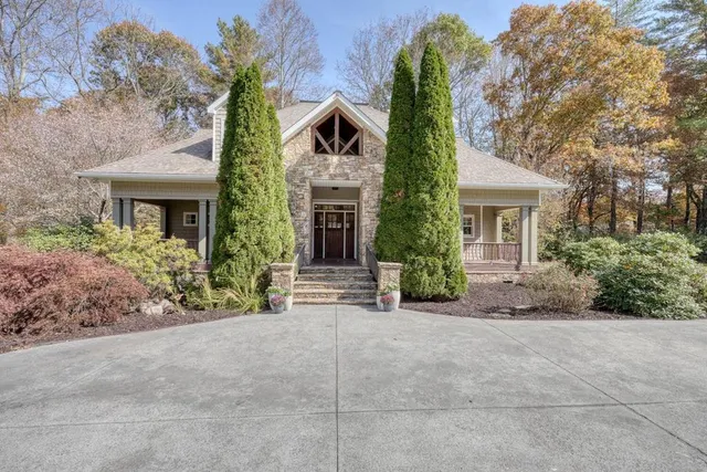 $895,000 | 1949 Big Pine Drive, Hiawassee, GA 30546