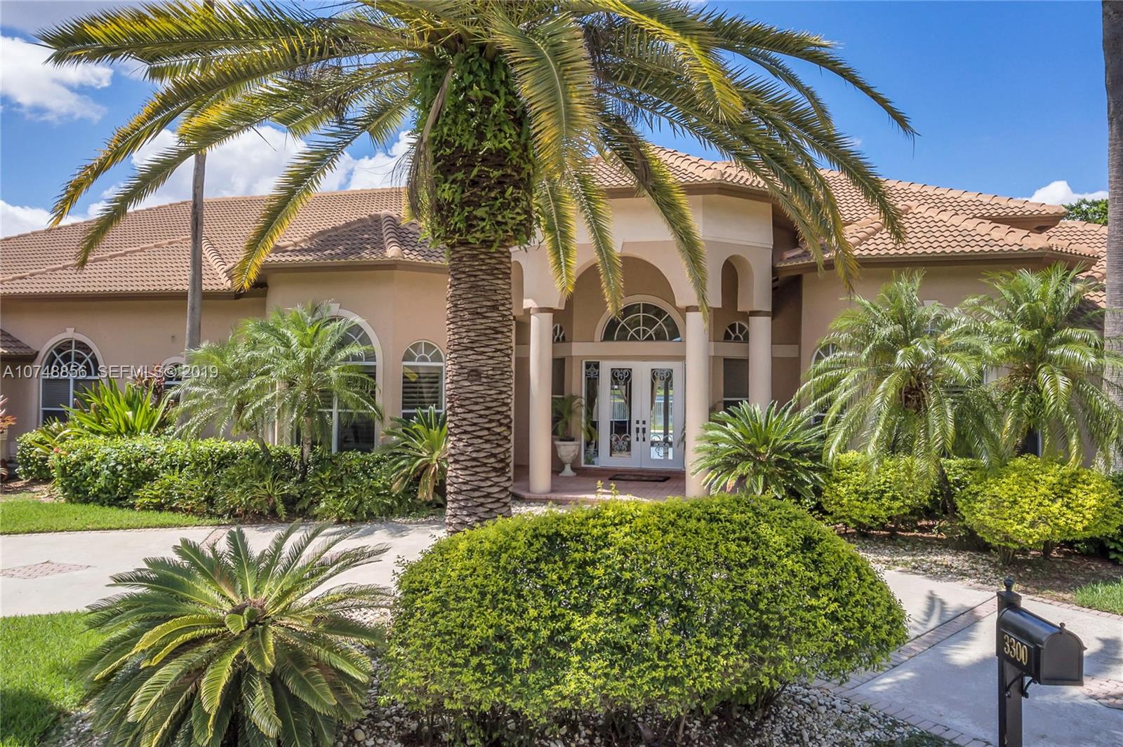 3300 Paddock Road Weston, FL 33331 - Photo 4 of 26